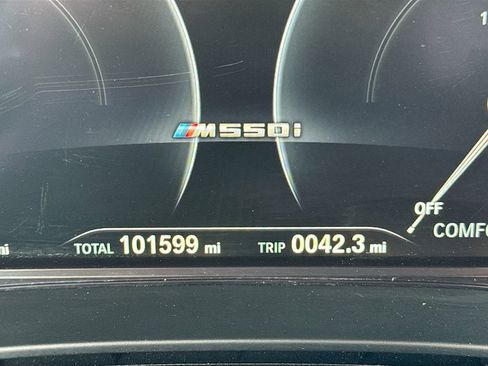 Used 2018 BMW M550i xDrive image 14