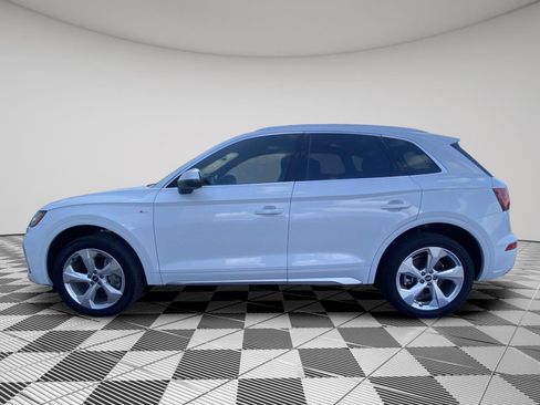 Used 2022 Audi Q5 2.0T Premium Plus w/ Premium Plus Package image 2