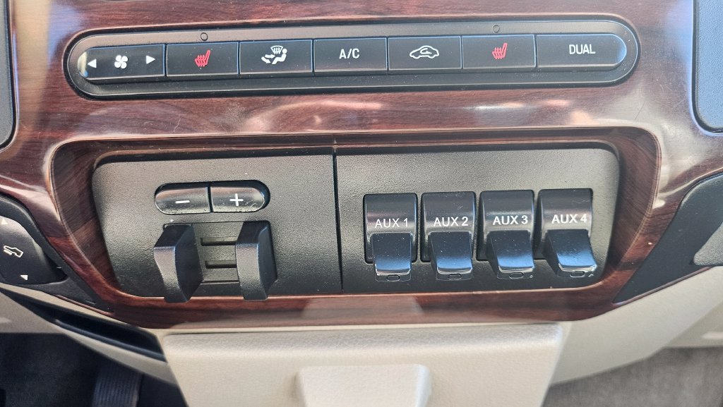 Used 2009 Ford F350 FX4 AWD/4WD image 36