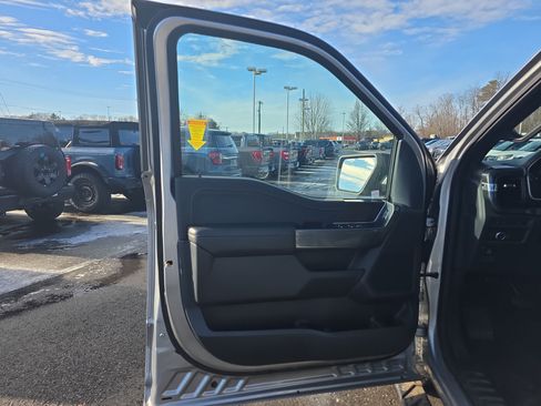 Certified 2022 Ford F150 XLT w/ Equipment Group 302A High image 26