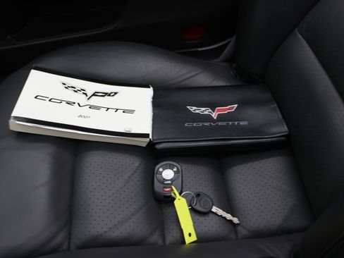 Used 2007 Chevrolet Corvette Convertible w/ Preferred Equipment Group RWD image 50