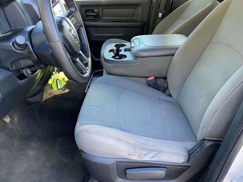 Used 2017 RAM 2500 Tradesman w/ Chrome Appearance Group image 16