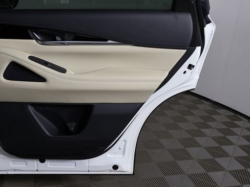 Used 2023 INFINITI QX60 Pure image 26