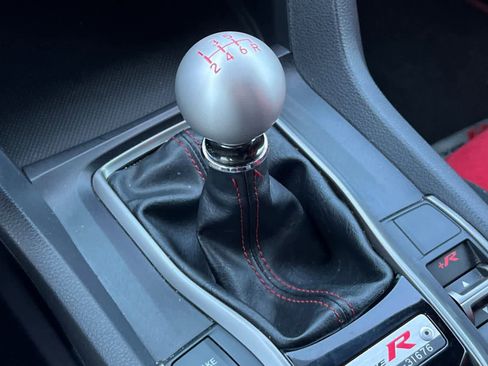 Used 2019 Honda Civic Type R image 24