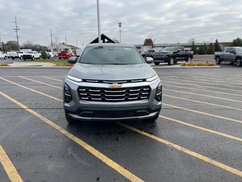 New 2026 Chevrolet Equinox LT w/ Convenience Package II image 8