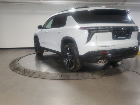 Used 2026 Chevrolet Traverse RS image 6