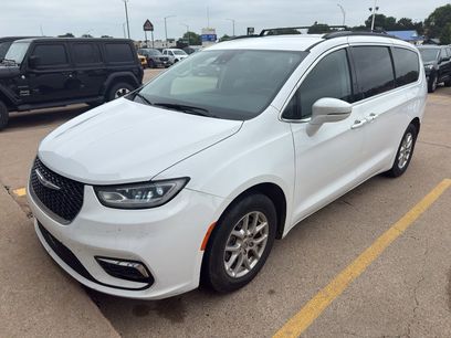 Used 2022 Chrysler Pacifica Touring-L