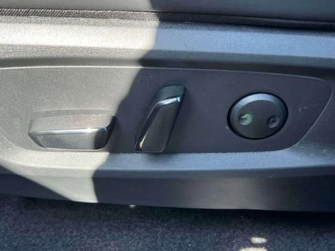 New 2026 Nissan Pathfinder SL AWD/4WD image 19