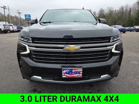 Used 2023 Chevrolet Suburban LT w/ Luxury Package AWD/4WD image 3