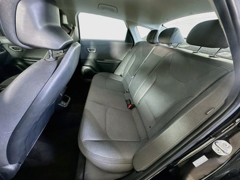 Used 2025 Kia K4 FWD image 27