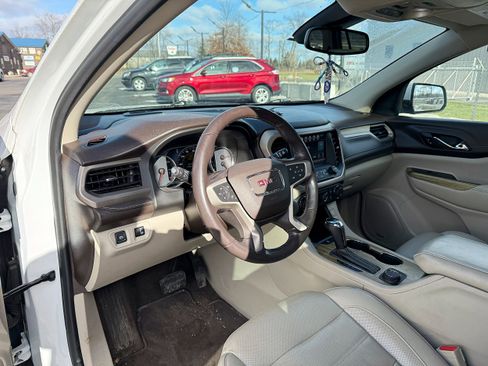 Used 2019 GMC Acadia Denali w/ Technology Package image 13