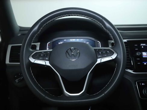Used 2022 Volkswagen Atlas Cross Sport SE image 22