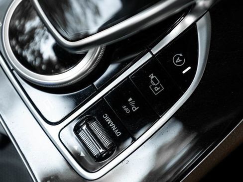 Used 2020 Mercedes-Benz E 450 4MATIC Cabriolet image 35