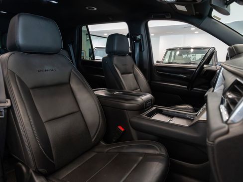 Used 2022 GMC Yukon Denali AWD/4WD image 18
