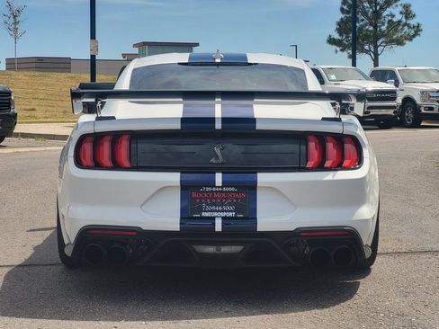 Used 2020 Ford Mustang Shelby GT500 w/ Carbon Fiber Track Pack RWD image 4