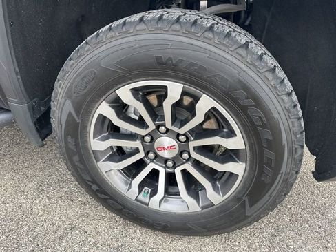 Used 2023 GMC Sierra 1500 AT4 w/ AT4 Premium Package image 12