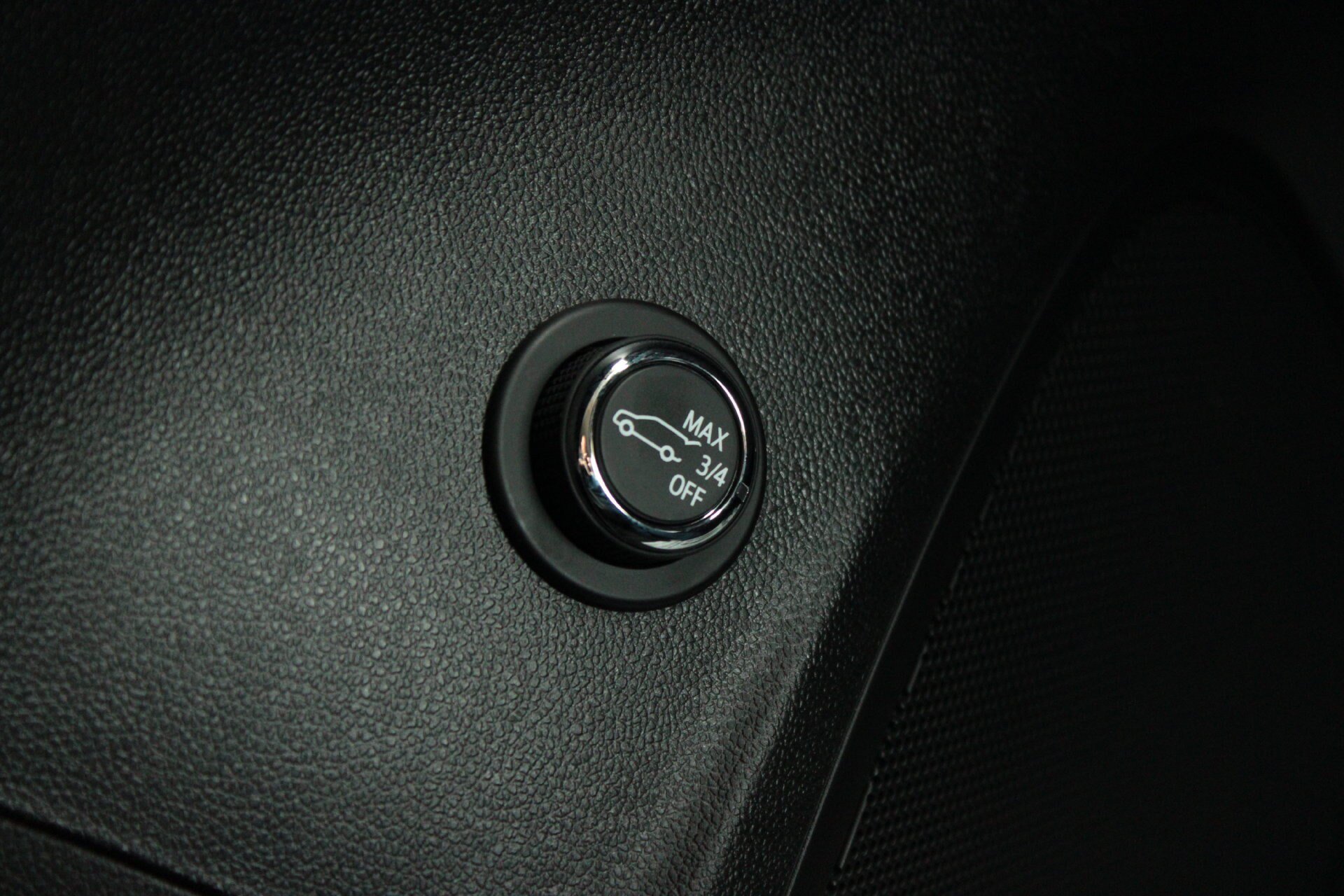 Used 2022 Buick Envision Avenir w/ Technology Package II FWD image 33