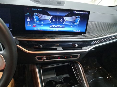 Certified 2026 BMW X6 M60i AWD/4WD image 21