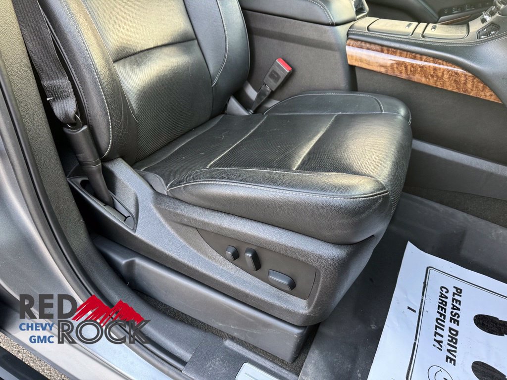 Used 2018 Chevrolet Suburban Premier AWD/4WD image 19