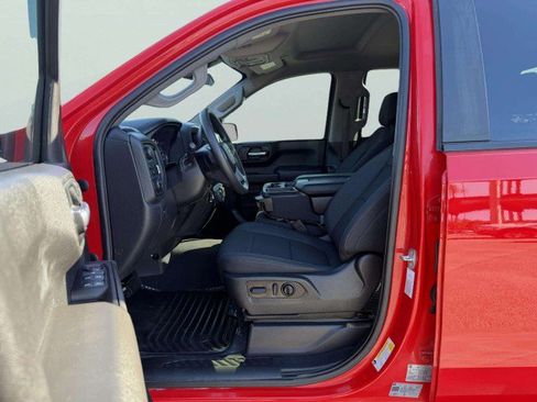 Used 2022 Chevrolet Silverado 1500 Custom w/ LPO, Blackout Package image 17