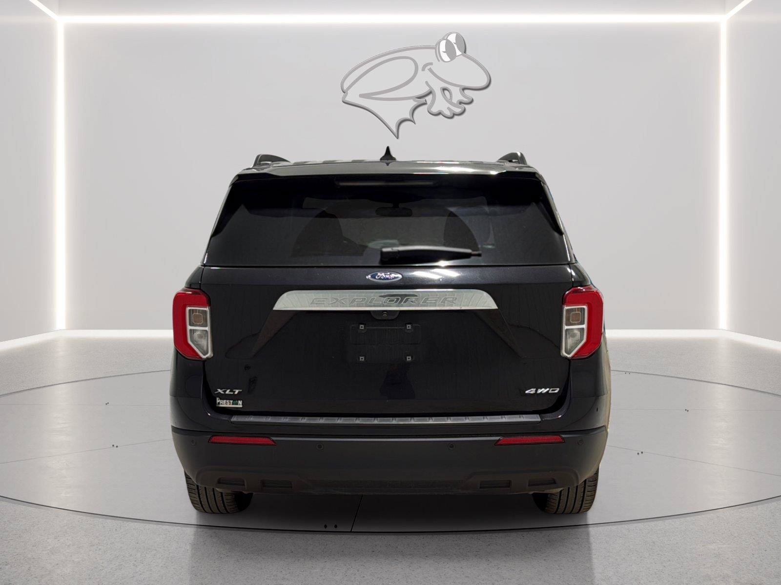Used 2023 Ford Explorer XLT AWD/4WD image 4