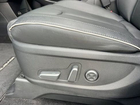 Used 2025 Hyundai Palisade SEL FWD image 13