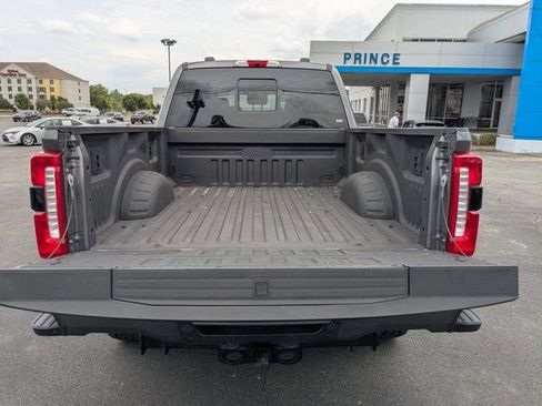 Used 2025 Ford F250 Lariat w/ Lariat Ultimate Package AWD/4WD image 13