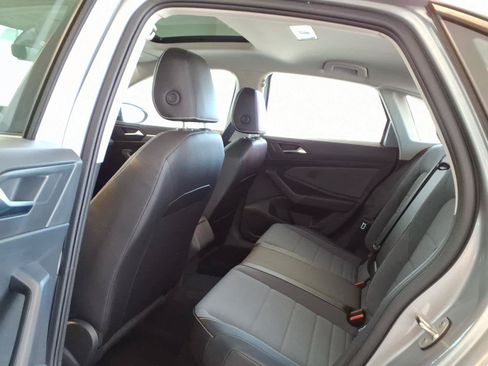 Used 2026 Volkswagen Jetta SE FWD image 17