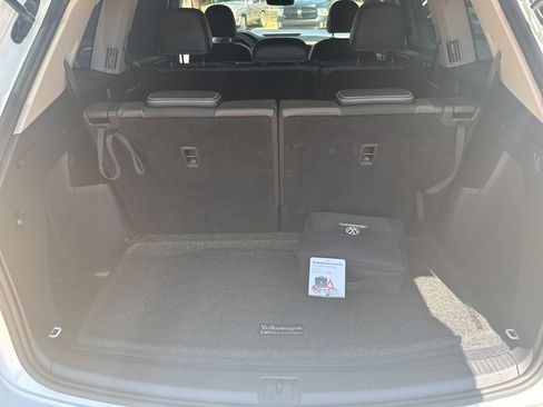Used 2023 Volkswagen Atlas SE FWD image 9