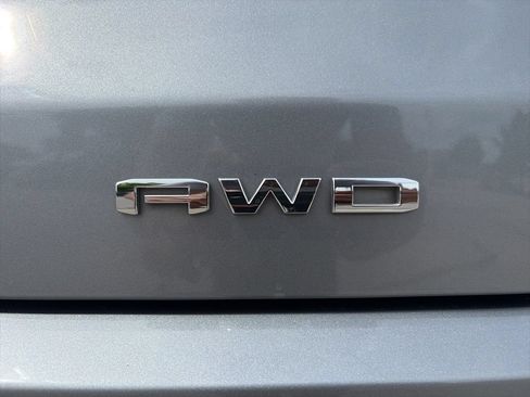 Used 2023 GMC Acadia Denali AWD/4WD image 19