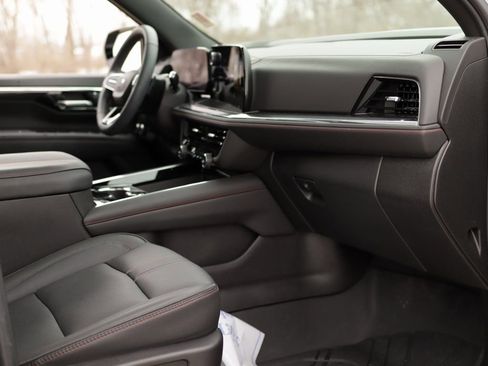 Used 2025 Chevrolet Tahoe RST w/ Comfort Package image 39