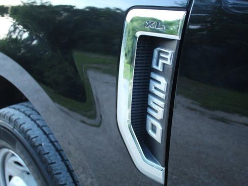 Used 2020 Ford F250 XL image 9