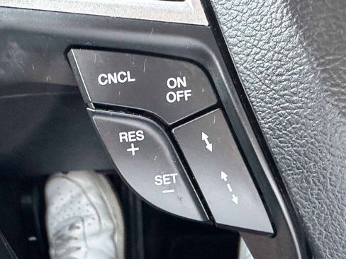 Used 2019 Ford Fusion SE image 21