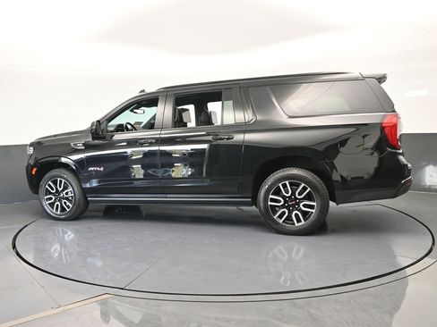 Used 2022 GMC Yukon XL AT4 w/ AT4 Premium Package image 3
