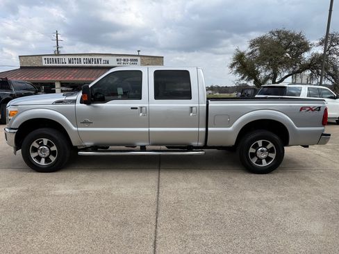 Used 2015 Ford F250 Lariat w/ Lariat Interior Package AWD/4WD image 4