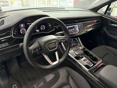 Used 2025 Audi Q7 3.0T Premium Plus w/ Premium Plus Package AWD/4WD image 9