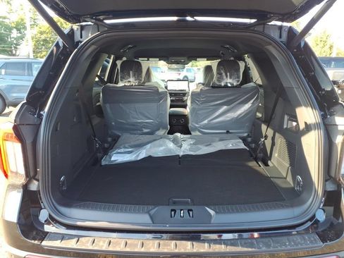 New 2026 Ford Explorer ST AWD/4WD image 8