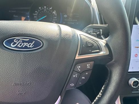 Certified 2024 Ford Edge SEL w/ Convenience Package AWD/4WD image 16