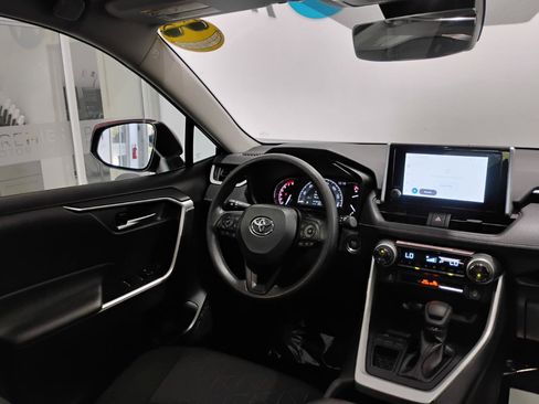 Used 2025 Toyota RAV4 XLE w/ Convenience Package image 22