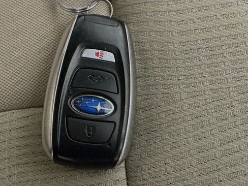 Used 2019 Subaru Ascent Premium image 38