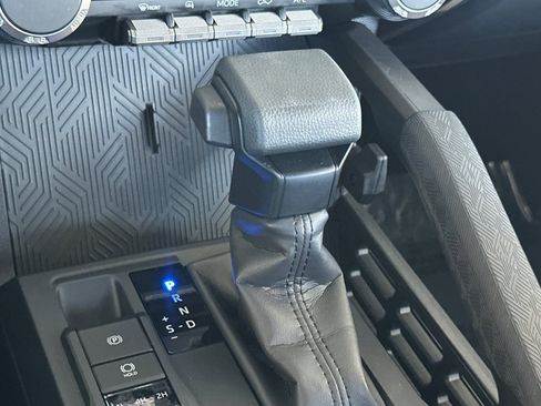 Certified 2025 Toyota Tacoma SR5 image 25