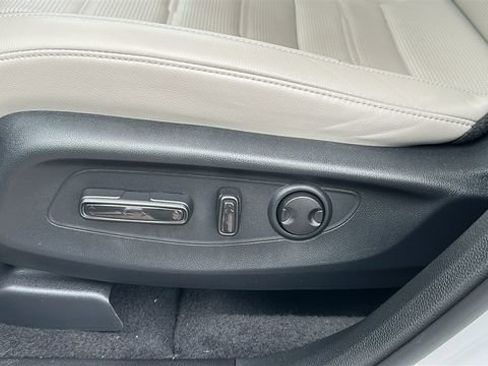 Used 2024 Honda CR-V EX-L image 10