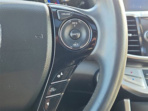 Used 2015 Honda Accord EX-L image 24