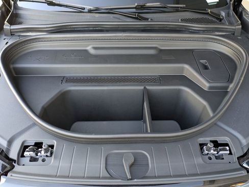 New 2025 Audi Q6 e-tron Premium Plus image 12