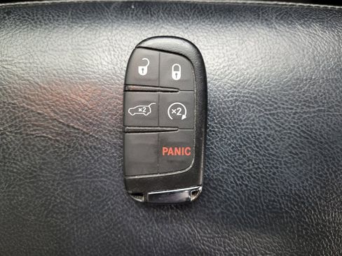 Used 2019 Jeep Compass Trailhawk w/ Leather Interior Group AWD/4WD image 32