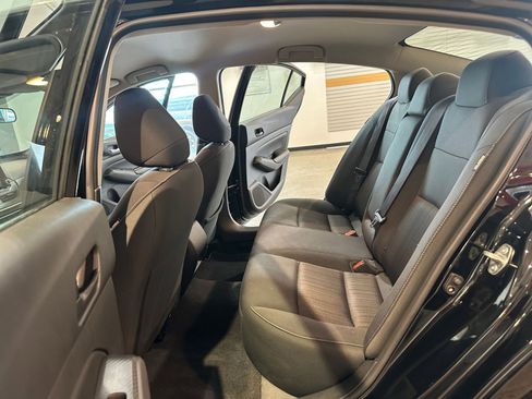 Used 2025 Nissan Altima 2.5 SV image 24