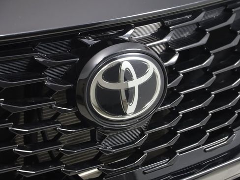 Used 2022 Toyota Highlander XSE image 16