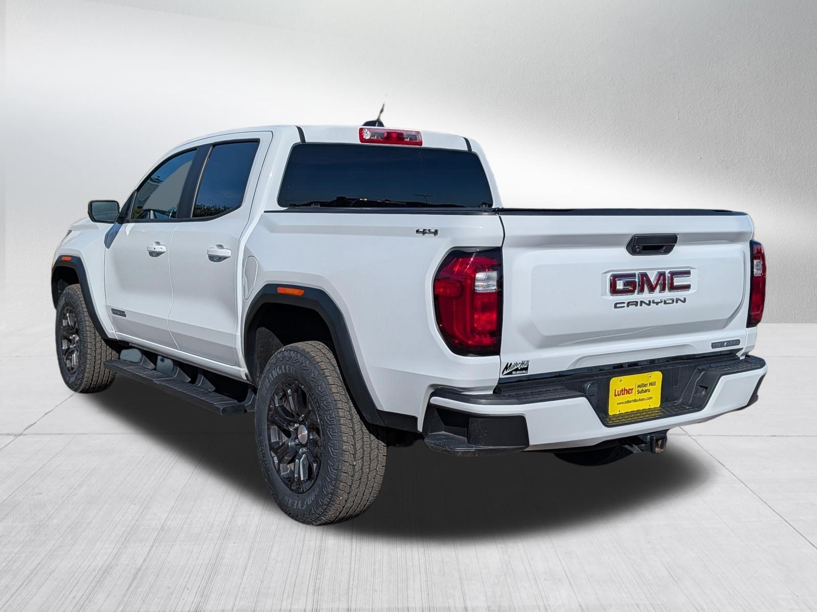 Used 2023 GMC Canyon Elevation w/ Trailering Package AWD/4WD image 5