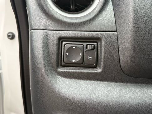 Used 2014 Nissan Versa Note SV image 17