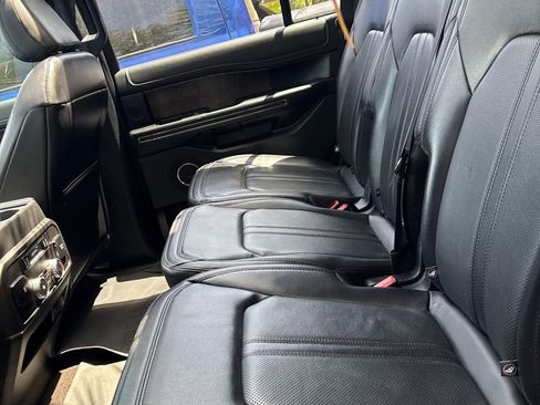 Used 2021 Ford Expedition Limited image 2